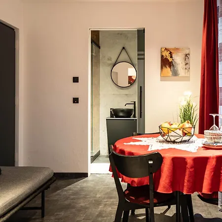 Laubennest 2 * Merano